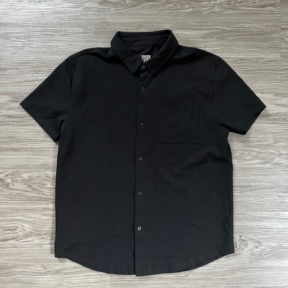 Under 5'10 Mens Short Sleeve Button Down Shirt Black Pique Knit Medium